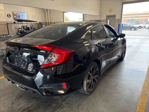 Used 2021 Honda Civic Sport image 2