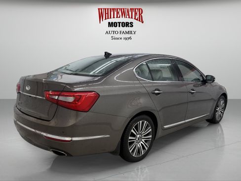 Used 2014 Kia Cadenza Premium w/ Luxury Package FWD image 4