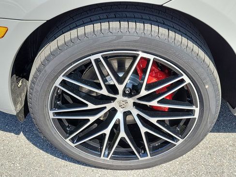 New 2026 Porsche Macan S image 12