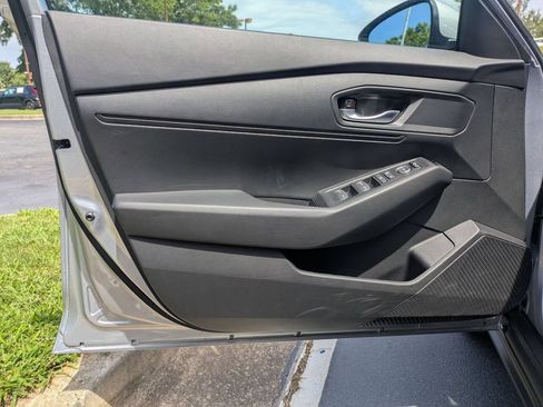 Used 2025 Honda Accord LX image 11