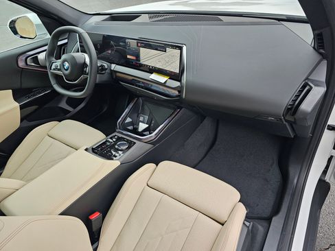 New 2026 BMW X3 xDrive30 w/ Premium Package image 16