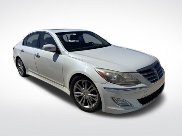 Used 2012 Hyundai Genesis 3.8 w/ Premium Pkg RWD image 3