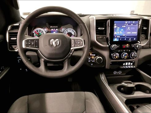 Used 2025 RAM 1500 Big Horn AWD/4WD image 6