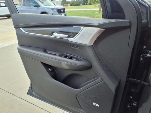 Used 2021 Cadillac XT6 Sport image 21