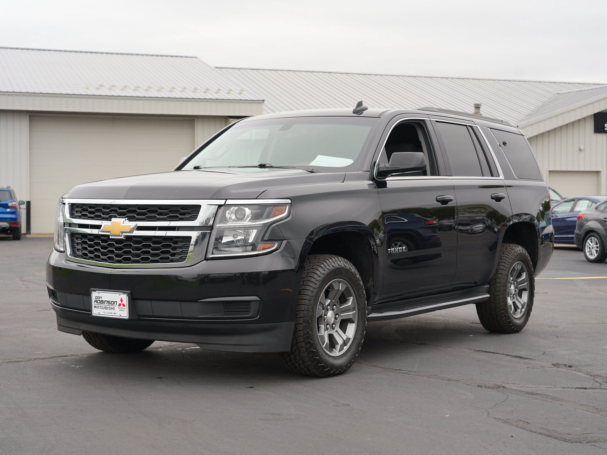 Used 2018 Chevrolet Tahoe LS w/ Skid Plate Package AWD/4WD image 8