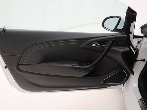 Used 2019 Buick Cascada Premium image 7