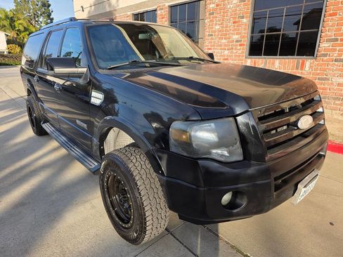 Used 2007 Ford Expedition EL Limited image 1