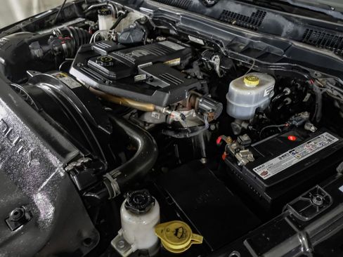Used 2018 RAM 2500 Tradesman w/ Chrome Appearance Group AWD/4WD image 47