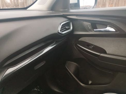 Used 2023 Chevrolet TrailBlazer LT image 25