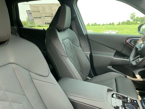 Certified 2025 BMW X3 xDrive30i w/ Premium Package image 21