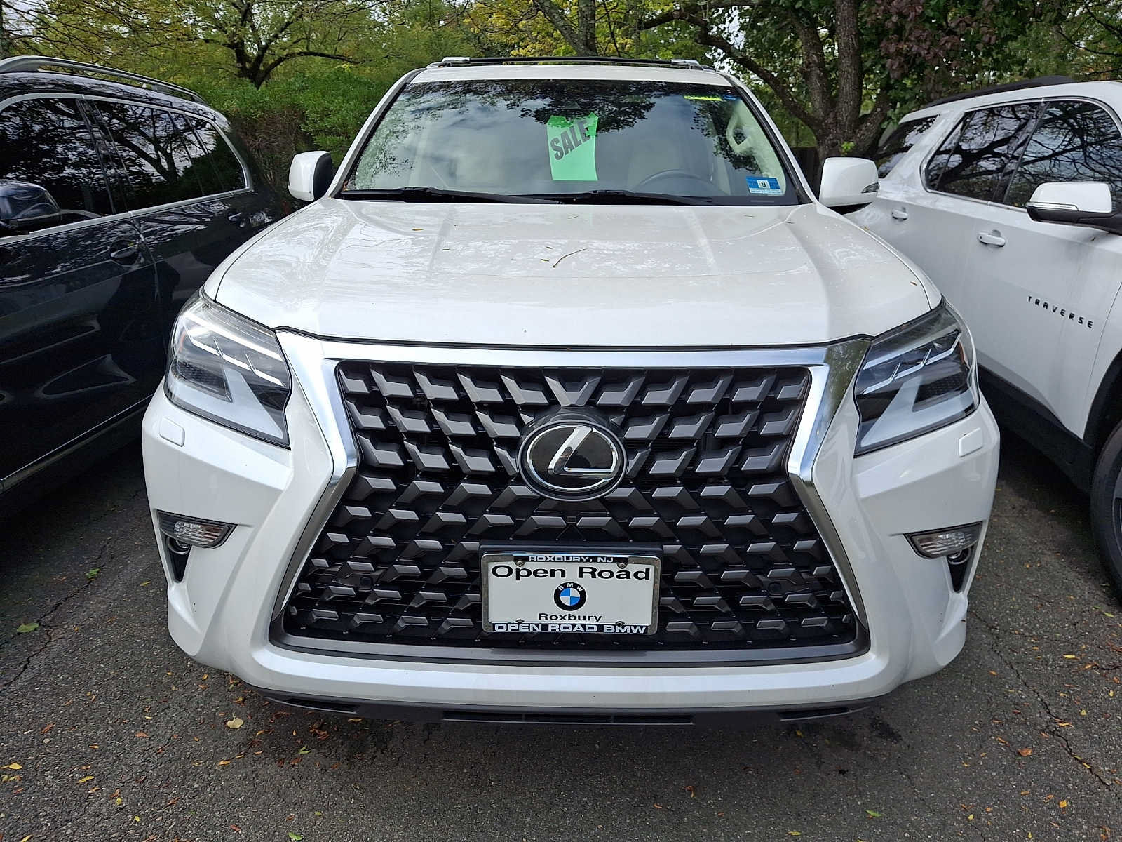 Used 2020 Lexus GX 460 Premium w/ Premium Package AWD/4WD image 2