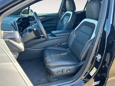 Used 2024 Chevrolet Blazer EV LT AWD/4WD image 7