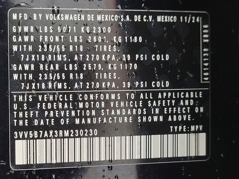 Used 2024 Volkswagen Tiguan Wolfsburg Edition image 27