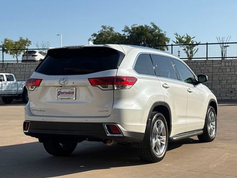 Used 2019 Toyota Highlander Limited FWD image 8