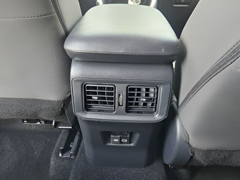 Certified 2025 Toyota RAV4 XLE FWD image 10