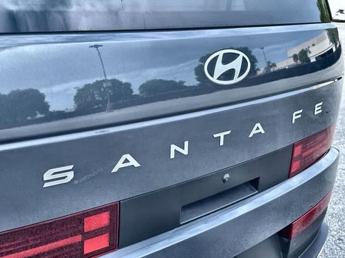 Used 2025 Hyundai Santa Fe SE FWD image 10