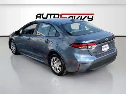Used 2026 Toyota Corolla LE FWD image 5