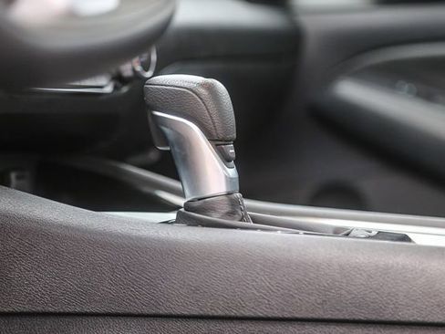 Used 2024 Nissan Altima 2.5 SV image 24