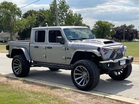 Used 2020 Jeep Gladiator Sport w/ Quick Order Package 24S AWD/4WD image 12