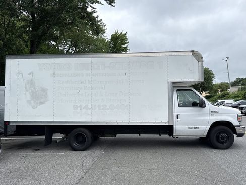 Used 2019 Ford E-350 and Econoline 350 Super Duty w/ Power Windows & Locks Group RWD image 8