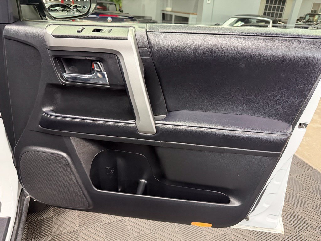 Used 2024 Toyota 4Runner SR5 AWD/4WD image 53