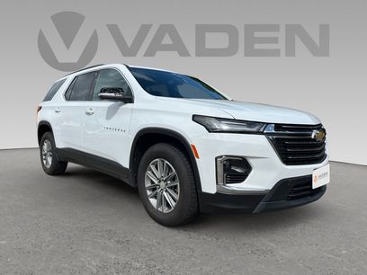 Used 2022 Chevrolet Traverse LT