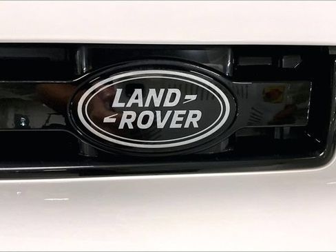 Certified 2026 Land Rover Defender 110 X-Dynamic SE AWD/4WD image 32