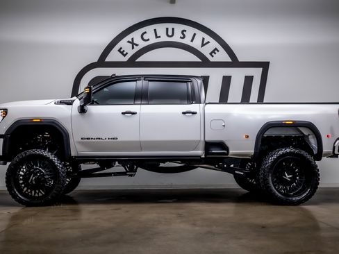 Used 2025 GMC Sierra 3500 Denali Ultimate image 5