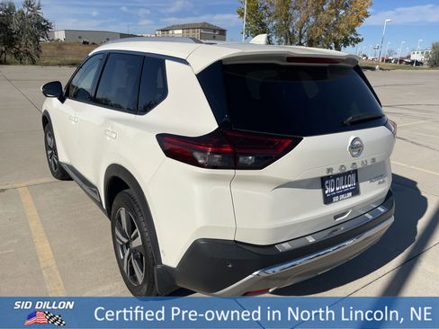 Used 2021 Nissan Rogue Platinum image 7