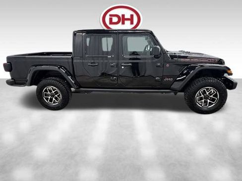 New 2026 Jeep Gladiator Rubicon image 2