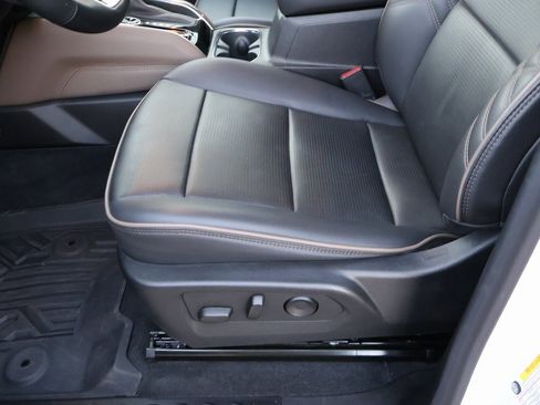 Used 2023 GMC Canyon Denali image 33