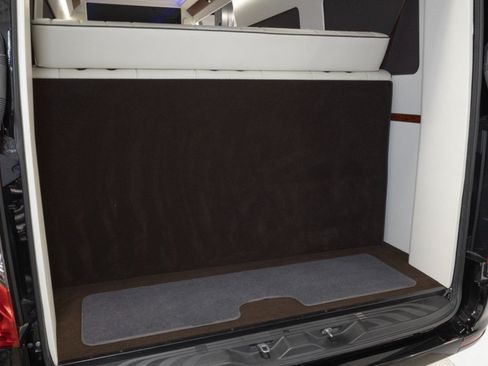Used 2019 Mercedes-Benz Sprinter 2500 w/ Premium Package image 94