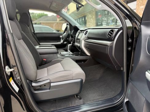 Used 2015 Toyota Tundra SR5 w/ SR5 Upgrade Package image 16