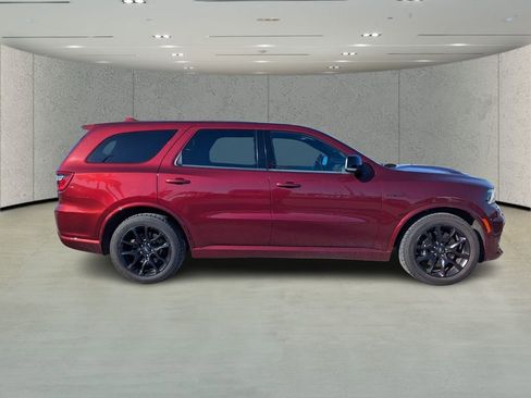 Used 2022 Dodge Durango R/T w/ Tow 'N Go Package image 2