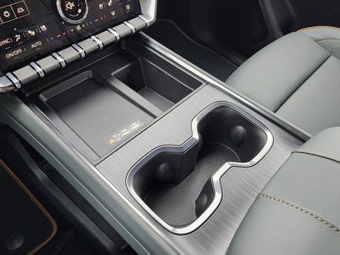 New 2026 GMC Acadia AT4 image 33