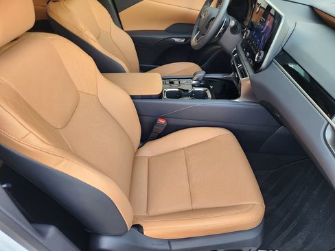 Certified 2026 Lexus RX 350 FWD w/ Accessory Package (Z1) image 14