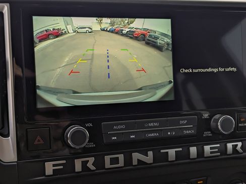 Certified 2025 Nissan Frontier SV w/ SV Convenience Package image 12