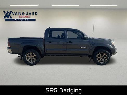 Used 2015 Toyota Tacoma PreRunner w/ SR5 Package image 7