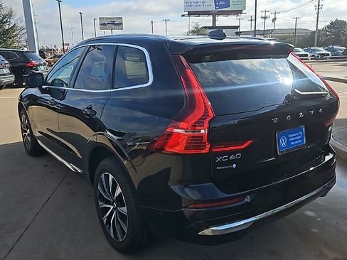 Used 2023 Volvo XC60 B5 Plus FWD image 7