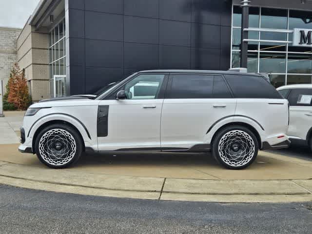 Used 2025 Land Rover Range Rover Long Wheelbase Autobiography AWD/4WD image 5
