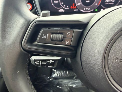 Used 2024 Porsche Cayenne image 36