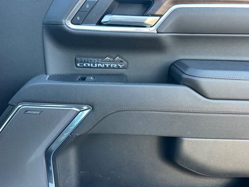 Used 2025 Chevrolet Silverado 1500 High Country w/ Technology Package image 20