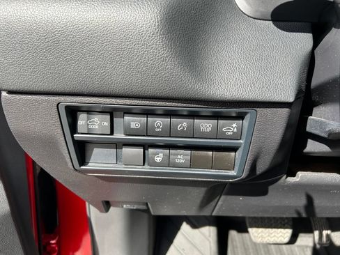 Used 2024 Toyota Tundra Limited AWD/4WD image 19