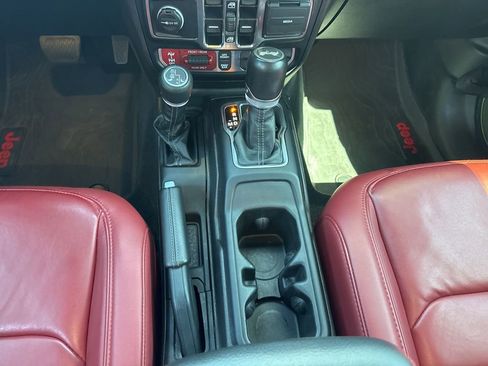 Used 2024 Jeep Wrangler Unlimited Rubicon 392 image 21