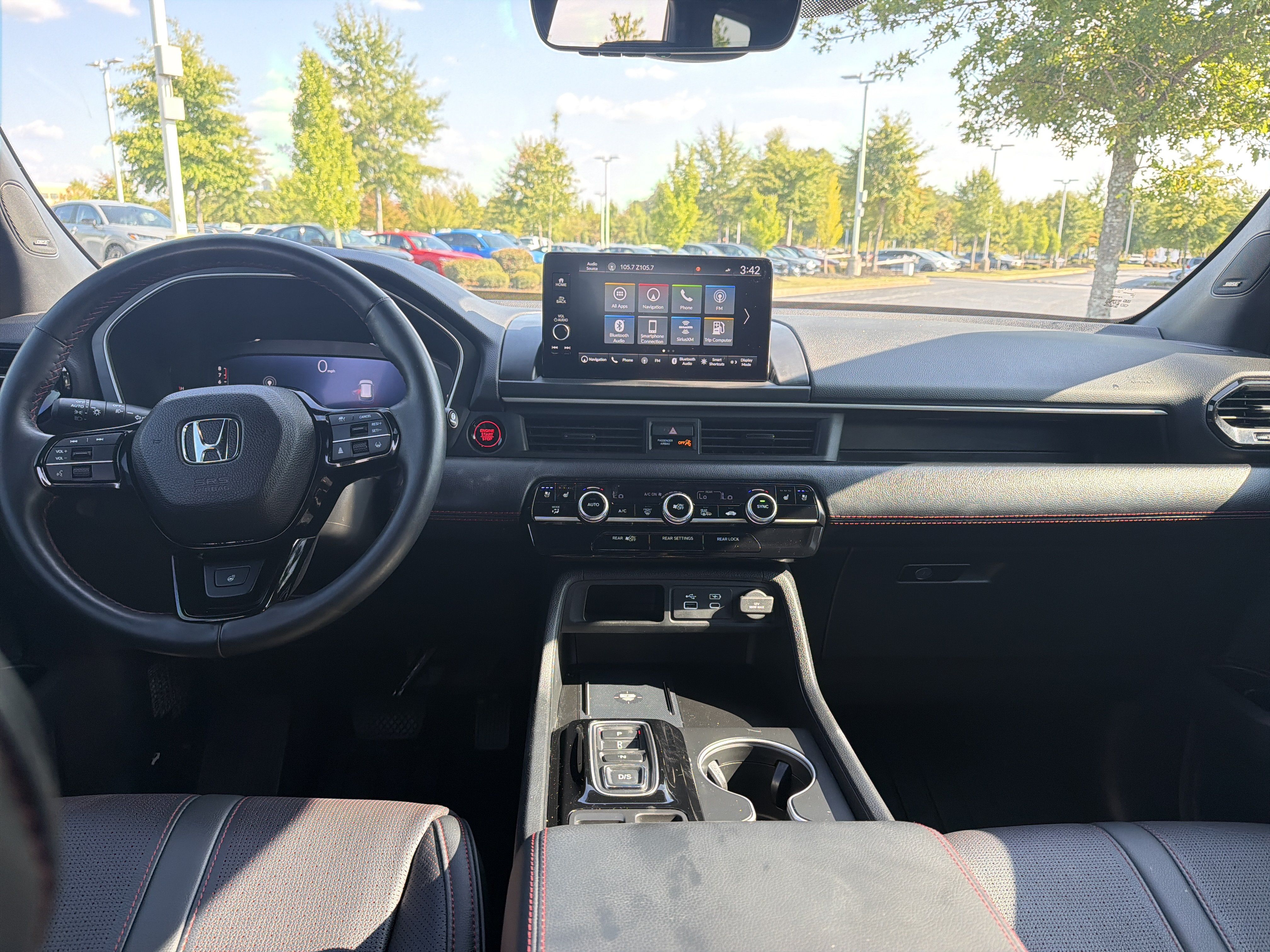 Certified 2025 Honda Pilot Black Edition image 31