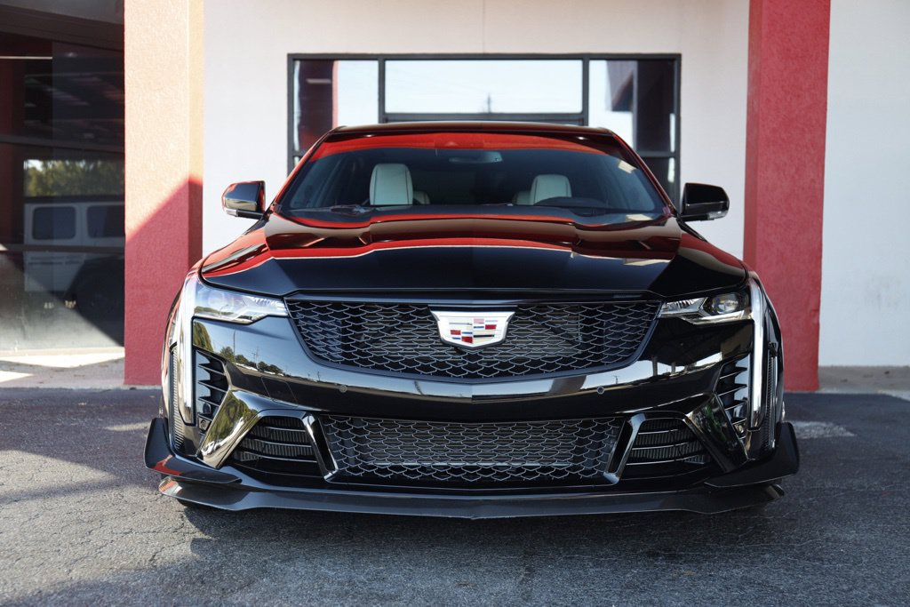 Used 2024 Cadillac CT4 V Blackwing w/ Carbon Fiber 1 Package RWD image 3