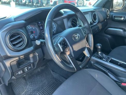 Used 2019 Toyota Tacoma TRD Off-Road image 26