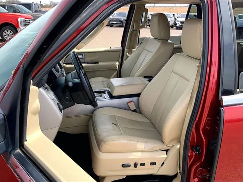 Used 2017 Ford Expedition Limited w/ Equipment Group 301A RWD image 8