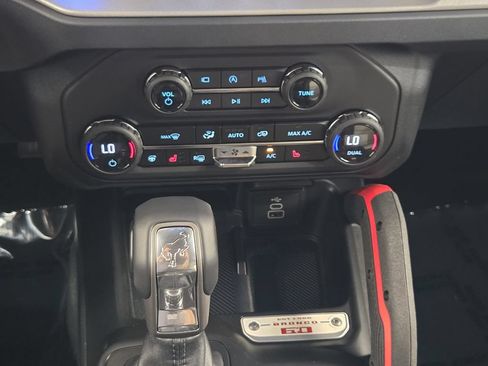 New 2026 Ford Bronco Outer Banks w/ Sasquatch Package AWD/4WD image 19