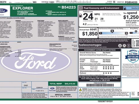 Used 2023 Ford Explorer XLT image 3